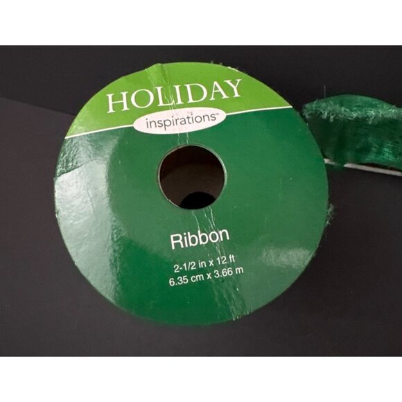 2.5 " x 12 yds each Green Wired Ribbon - Picture 2 of 3